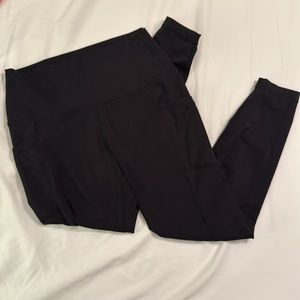 Black leggings with pockets